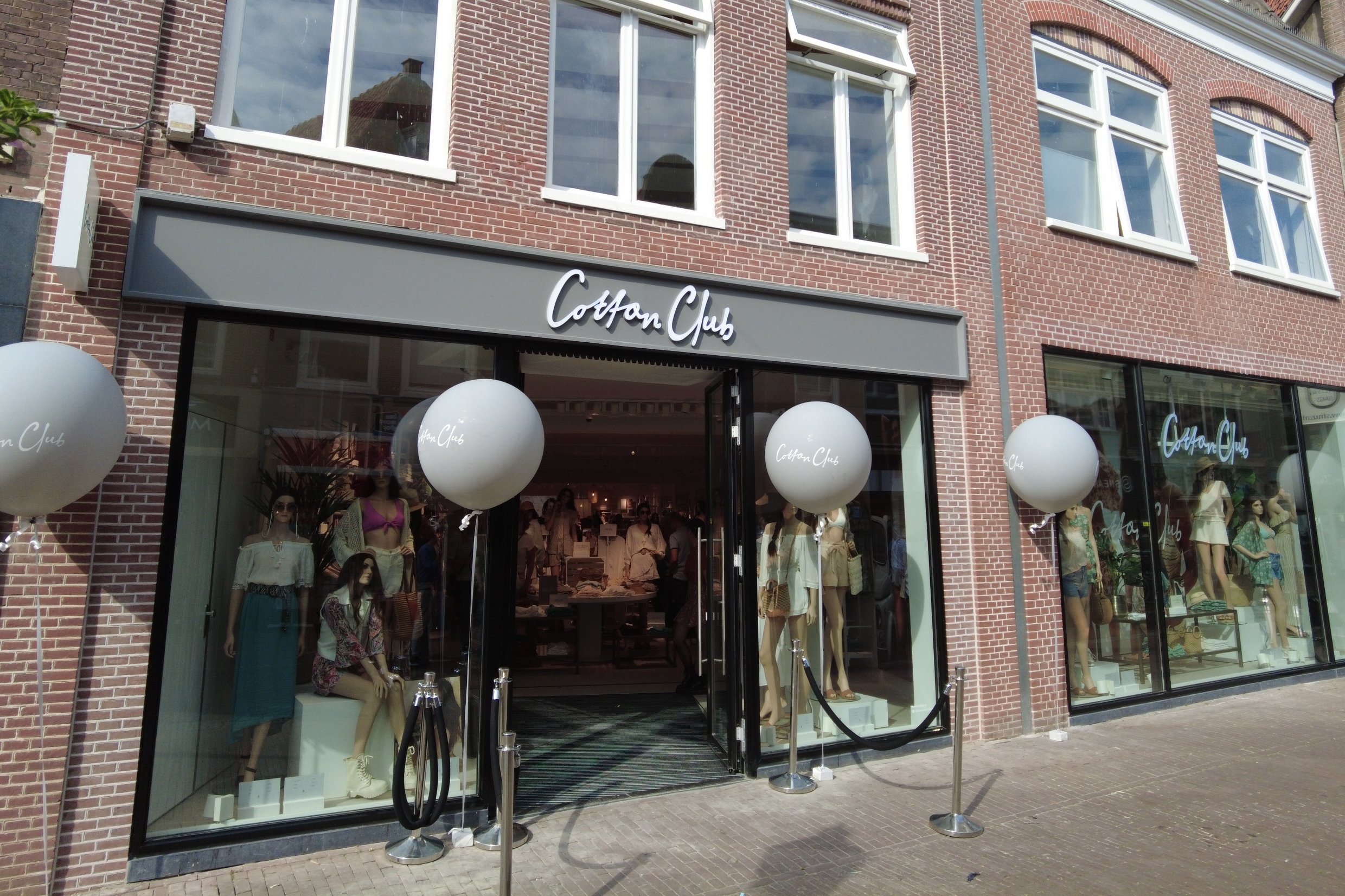 Winkels & openingstijden Cotton Club